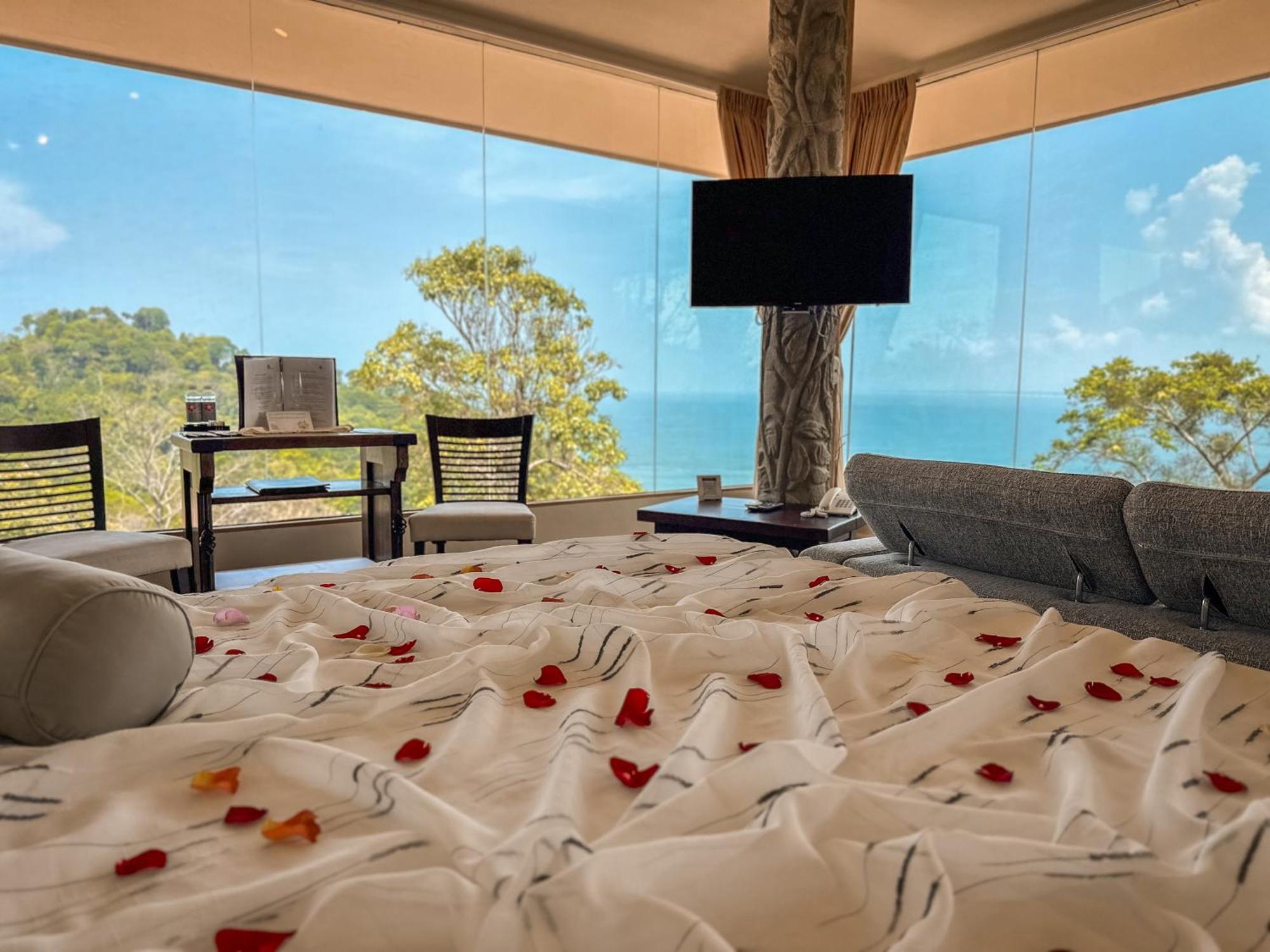 Issimo Suites (Adults Only) マヌエル・アントニオ エクステリア 写真