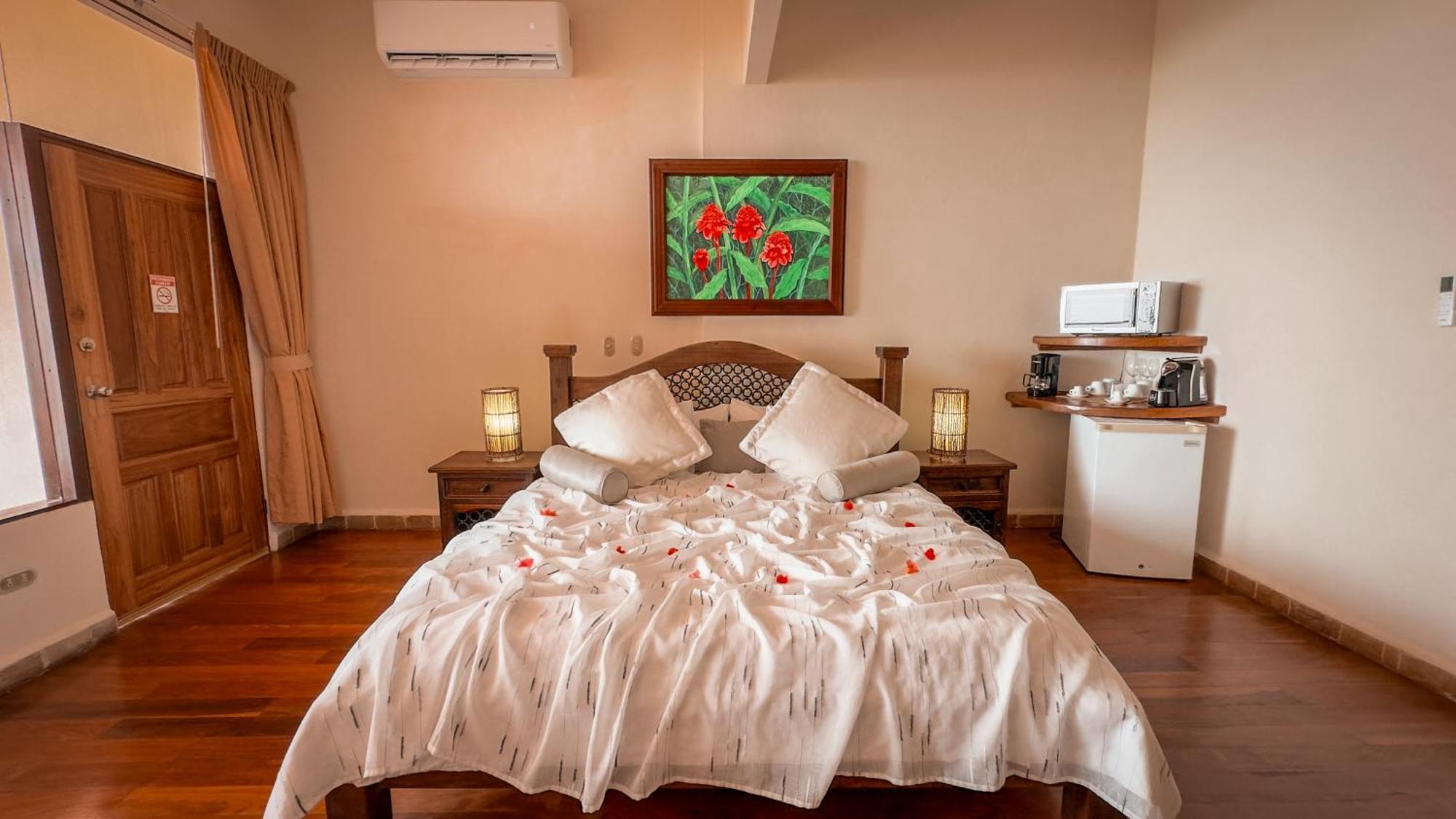 Issimo Suites (Adults Only) マヌエル・アントニオ エクステリア 写真